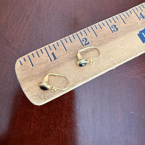 Vintage Gold Tone Earrings - Picture 2 of 2